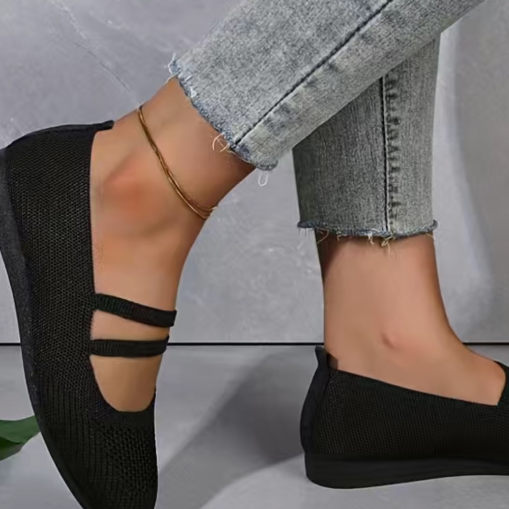 Black Mary Jane Shoes. Size 9.5 NEW IN BAG